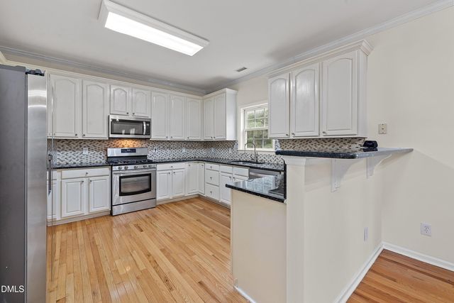 1002 Chickering Court, Apex, NC 27502