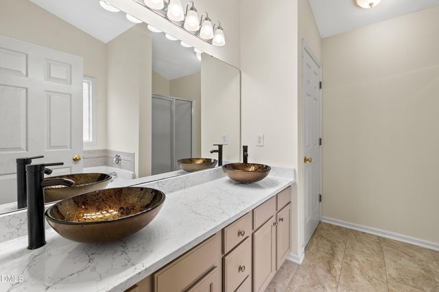 1002 Chickering Court, Apex, NC 27502