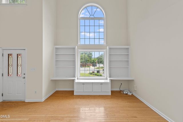 1002 Chickering Court, Apex, NC 27502