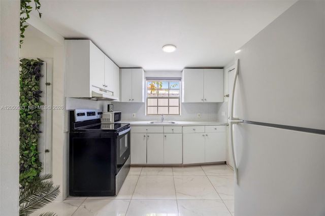 416 NW 58th Ave, Miami, FL 33126