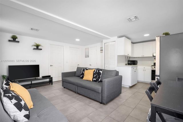 416 NW 58th Ave, Miami, FL 33126