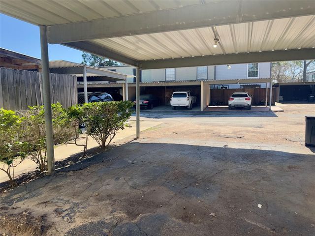 10168 Beekman Place Drive, Houston, TX 77043