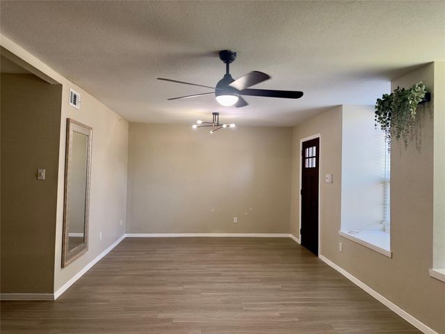 10168 Beekman Place Drive, Houston, TX 77043