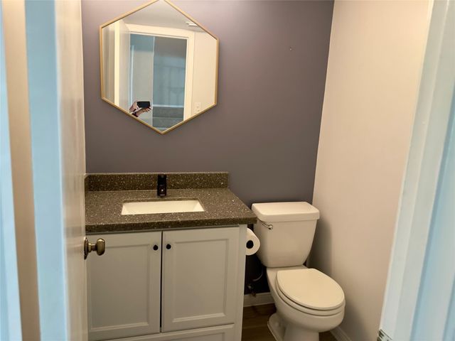 10168 Beekman Place Drive, Houston, TX 77043