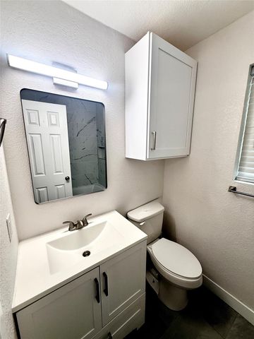 1310 Valley Drive, Angleton, TX 77515