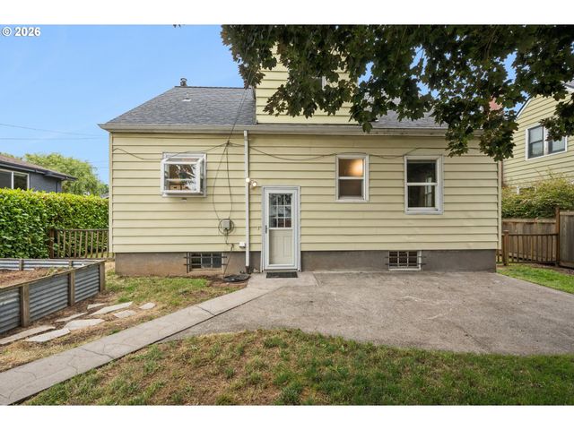 6532 N KNOWLES Ave, Portland, OR 97217