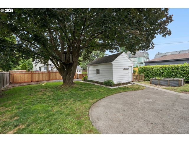 6532 N KNOWLES Ave, Portland, OR 97217