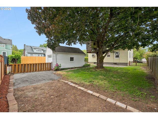 6532 N KNOWLES Ave, Portland, OR 97217