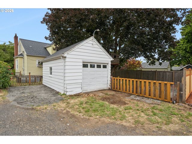 6532 N KNOWLES Ave, Portland, OR 97217