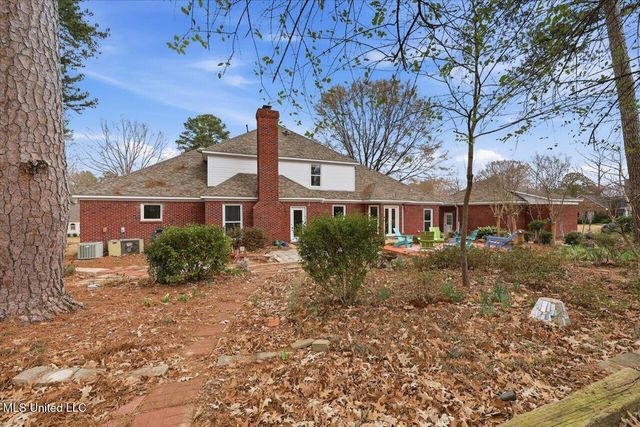 206 Oak Hollow Drive, Madison, MS 39110