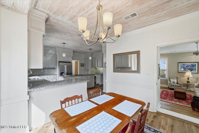 206 Oak Hollow Drive, Madison, MS 39110