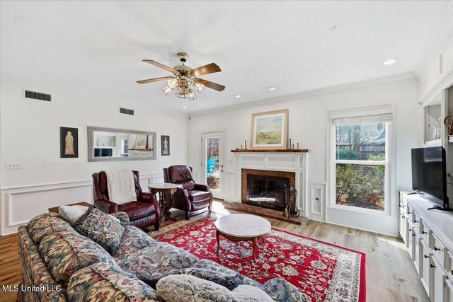 206 Oak Hollow Drive, Madison, MS 39110