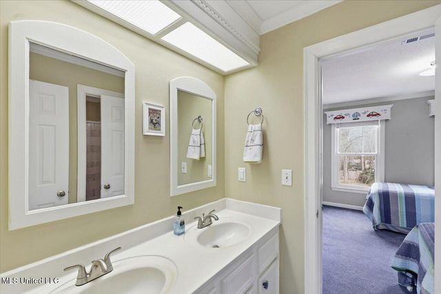 206 Oak Hollow Drive, Madison, MS 39110