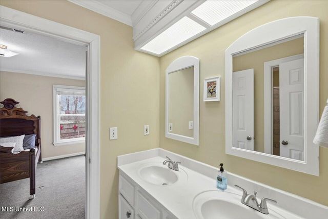 206 Oak Hollow Drive, Madison, MS 39110