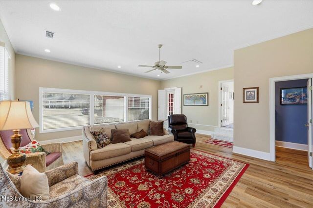 206 Oak Hollow Drive, Madison, MS 39110