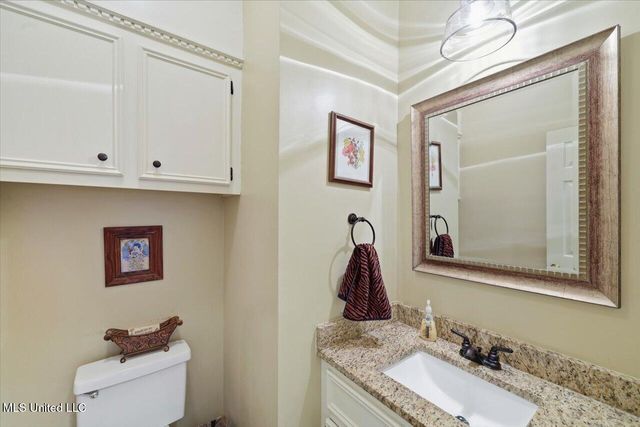 206 Oak Hollow Drive, Madison, MS 39110