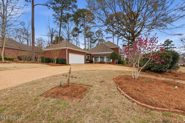 206 Oak Hollow Drive, Madison, MS 39110