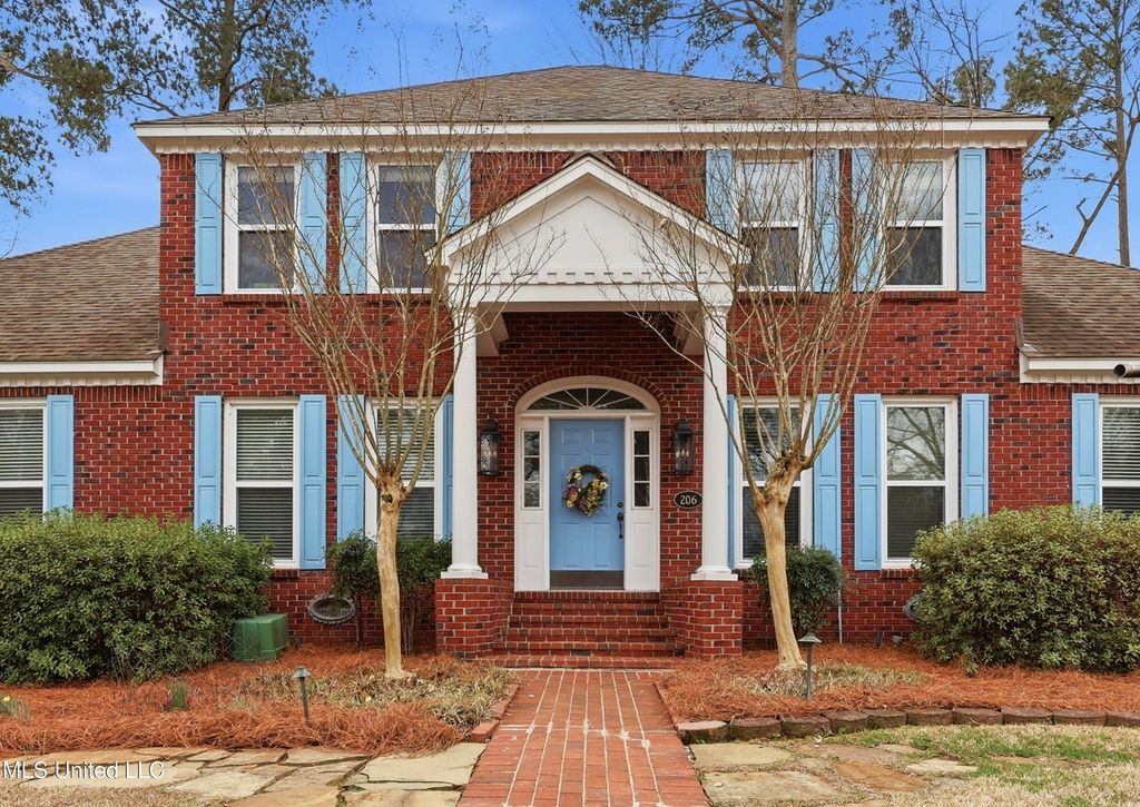 206 Oak Hollow Drive, Madison, MS 39110