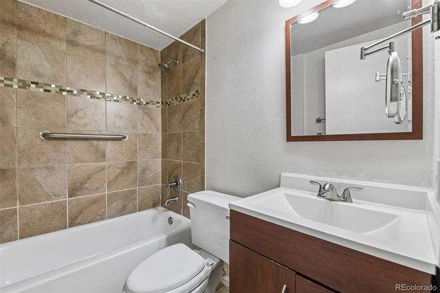 3576 S Depew Street 101, Denver, CO 80235