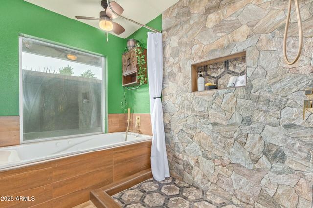 18585 N 70TH Avenue, Glendale, AZ 85308