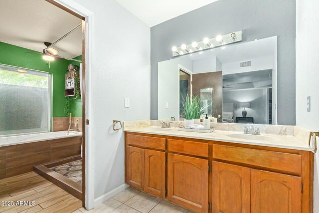 18585 N 70TH Avenue, Glendale, AZ 85308