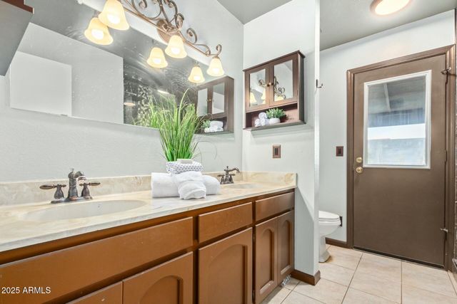 18585 N 70TH Avenue, Glendale, AZ 85308