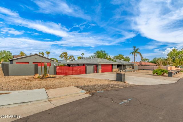 18585 N 70TH Avenue, Glendale, AZ 85308