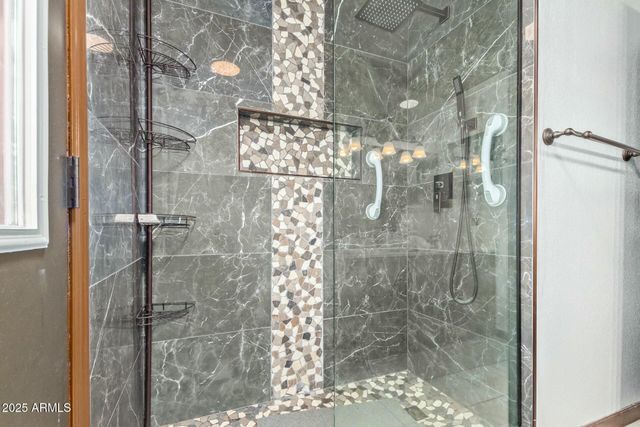 18585 N 70TH Avenue, Glendale, AZ 85308