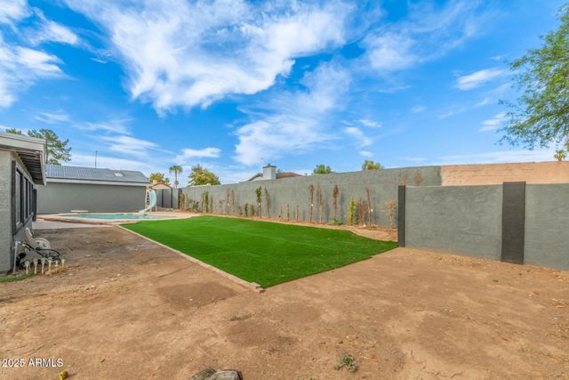 18585 N 70TH Avenue, Glendale, AZ 85308