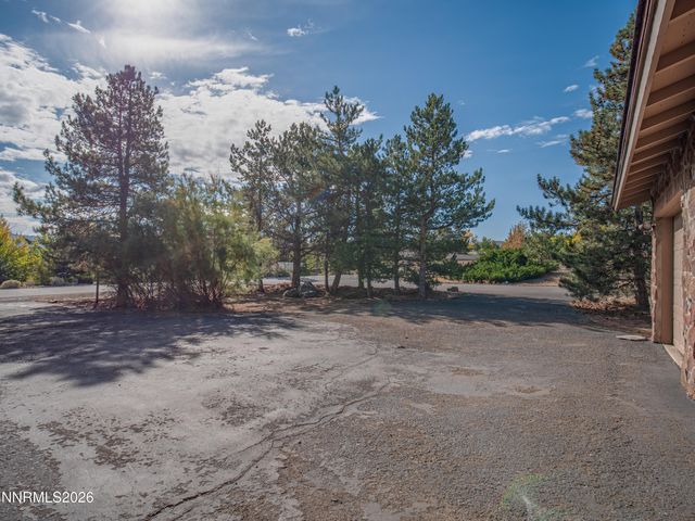 12745 Thomas Creek Road, Reno, NV 89511