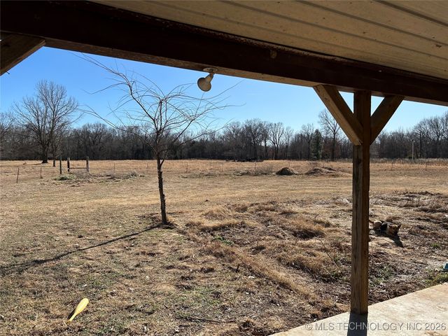 25044 S 145th E, Webbers Falls, OK 74470