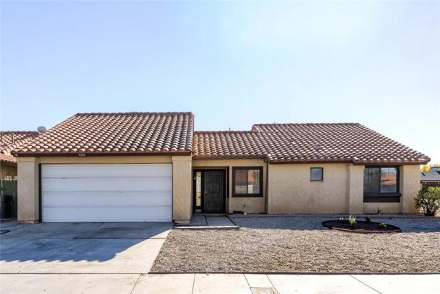 4906 Pacifica Avenue, Palmdale, CA 93552