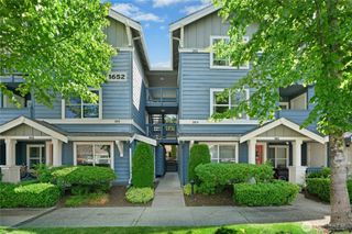 1652 25th Place NE #203, Issaquah, WA 98029
