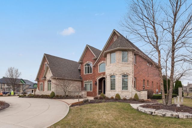 1533 Park West Circle, Munster, IN 46321