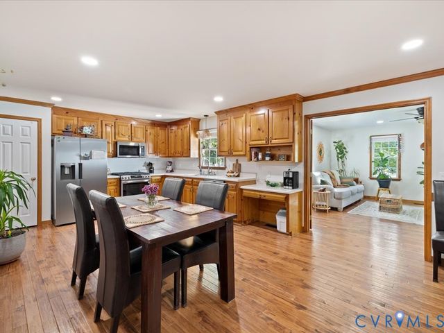 9740 Beaver Bridge Rd, Chesterfield, VA 23838