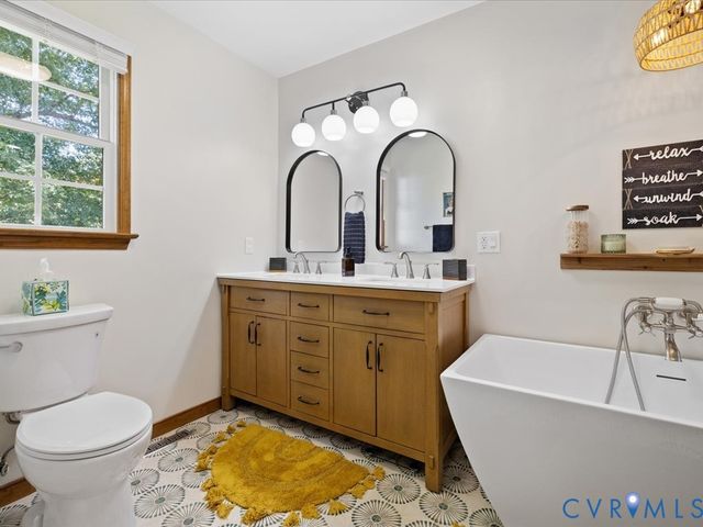 9740 Beaver Bridge Rd, Chesterfield, VA 23838