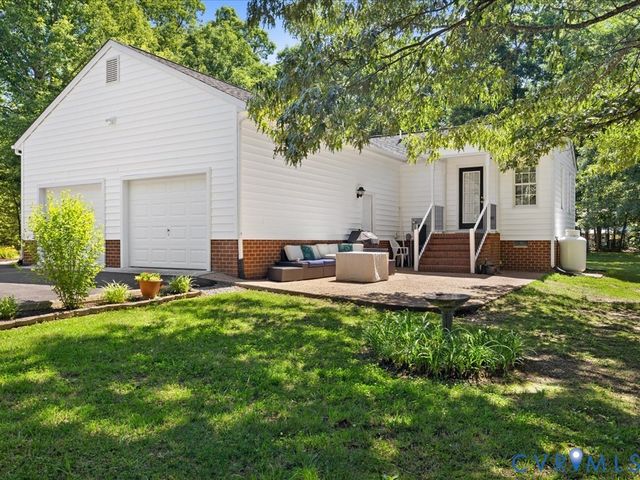 9740 Beaver Bridge Rd, Chesterfield, VA 23838