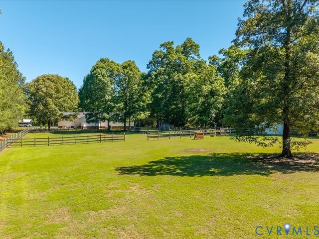9740 Beaver Bridge Rd, Chesterfield, VA 23838