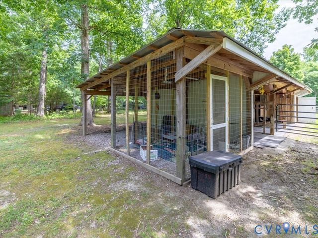 9740 Beaver Bridge Rd, Chesterfield, VA 23838