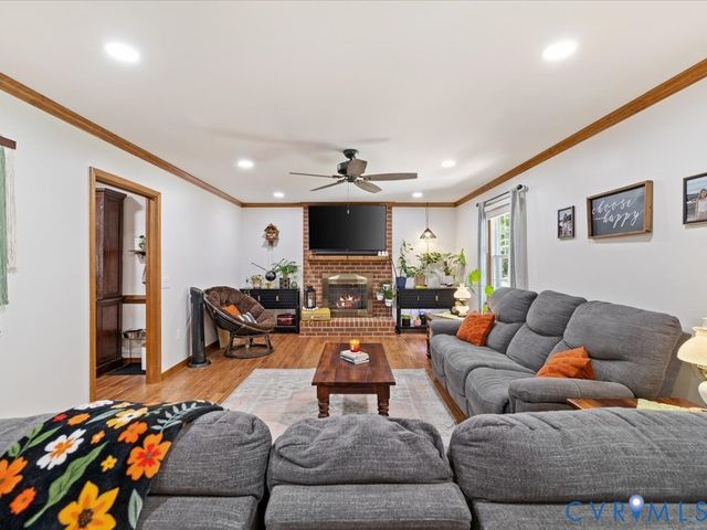 9740 Beaver Bridge Rd, Chesterfield, VA 23838