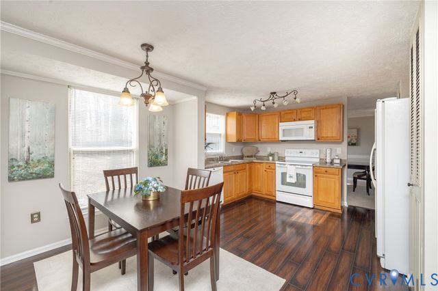 9509 Steamboat Dr, Glen Allen, VA 23060