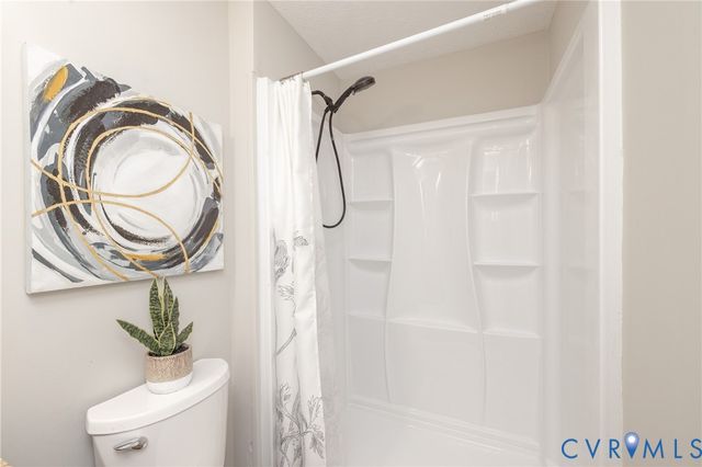 9509 Steamboat Dr, Glen Allen, VA 23060