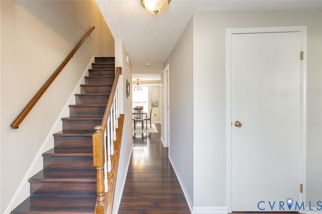 9509 Steamboat Dr, Glen Allen, VA 23060