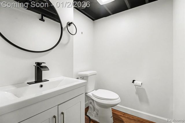 2810 Rhodes Drive, Troy, MI 48083