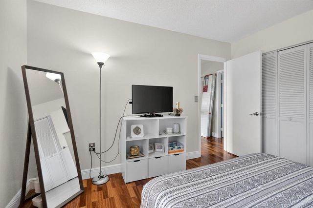 18977 NW 63rd Ct Circle, Miami Gardens, FL 33015