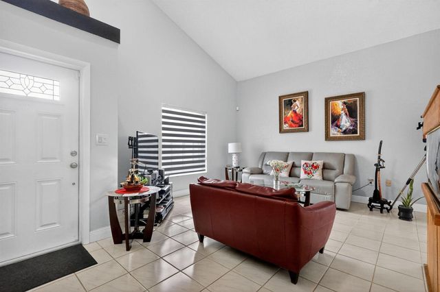 18977 NW 63rd Ct Circle, Miami Gardens, FL 33015