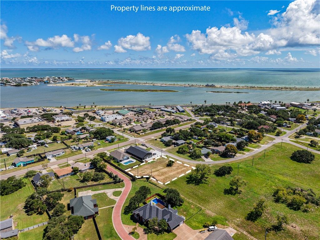 1502 / 1506 Cherry St, Rockport, TX 78382 — exterior