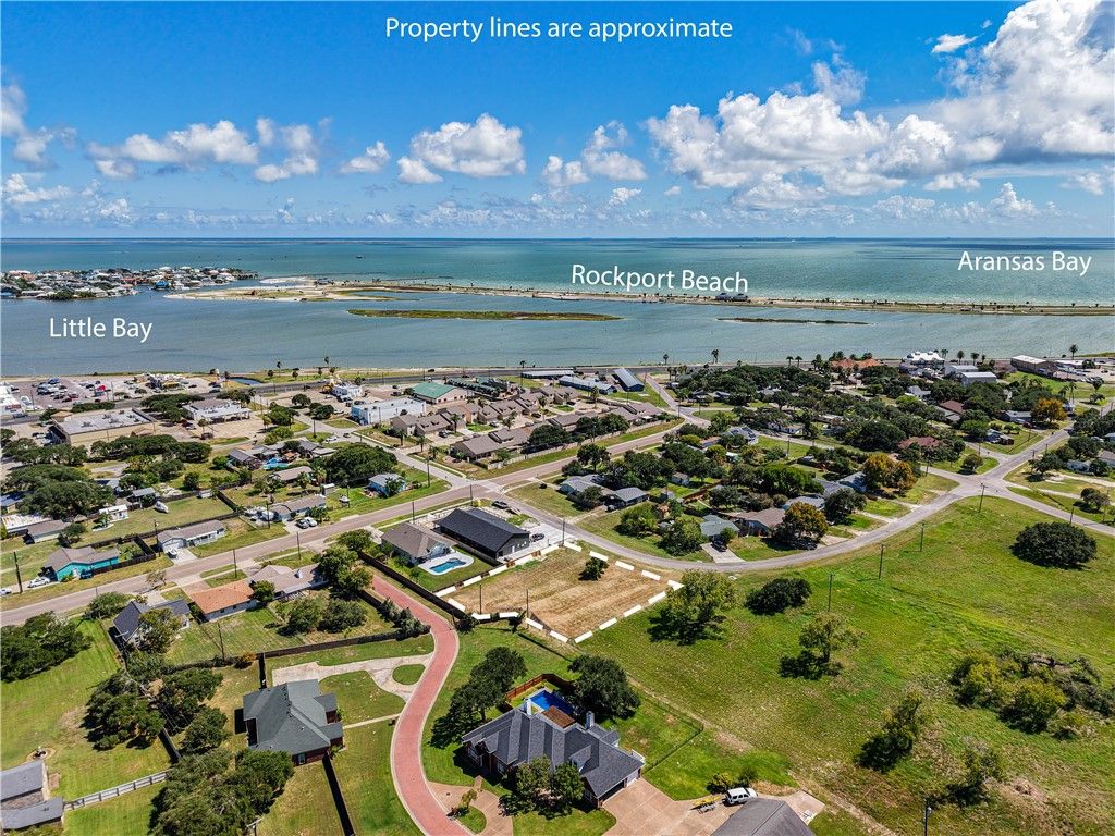 1502 / 1506 Cherry St, Rockport, TX 78382 — photo 2