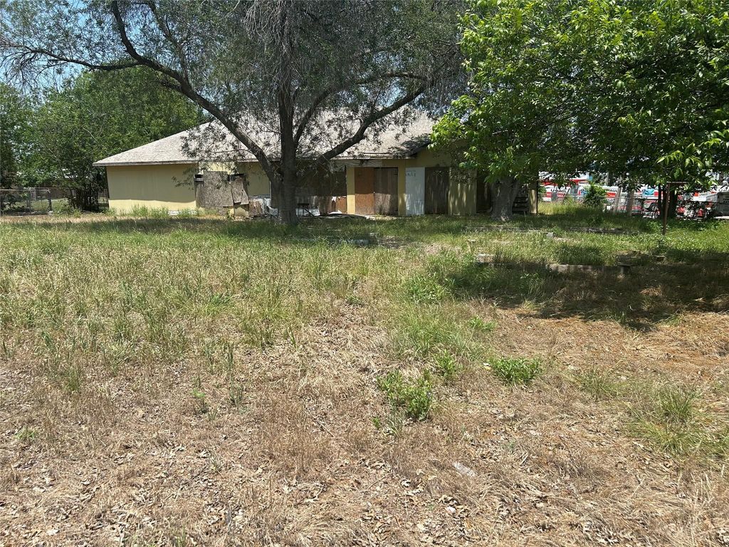 1350 Huisache Avenue, New Braunfels, TX 78130