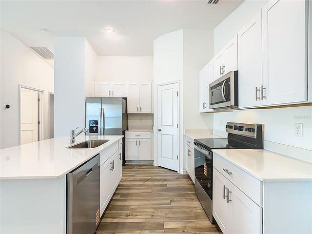 4711 ROLLING LAKE LANE, Davenport, FL 33837